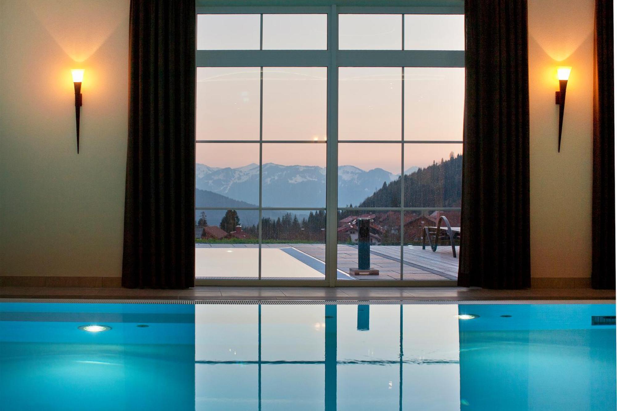 Alpin Lodges - Moderne Appartements Mit Zugang Zu 3000 Qm Spa Panoramahotel Oberjoch باد هينديلانغ المظهر الخارجي الصورة