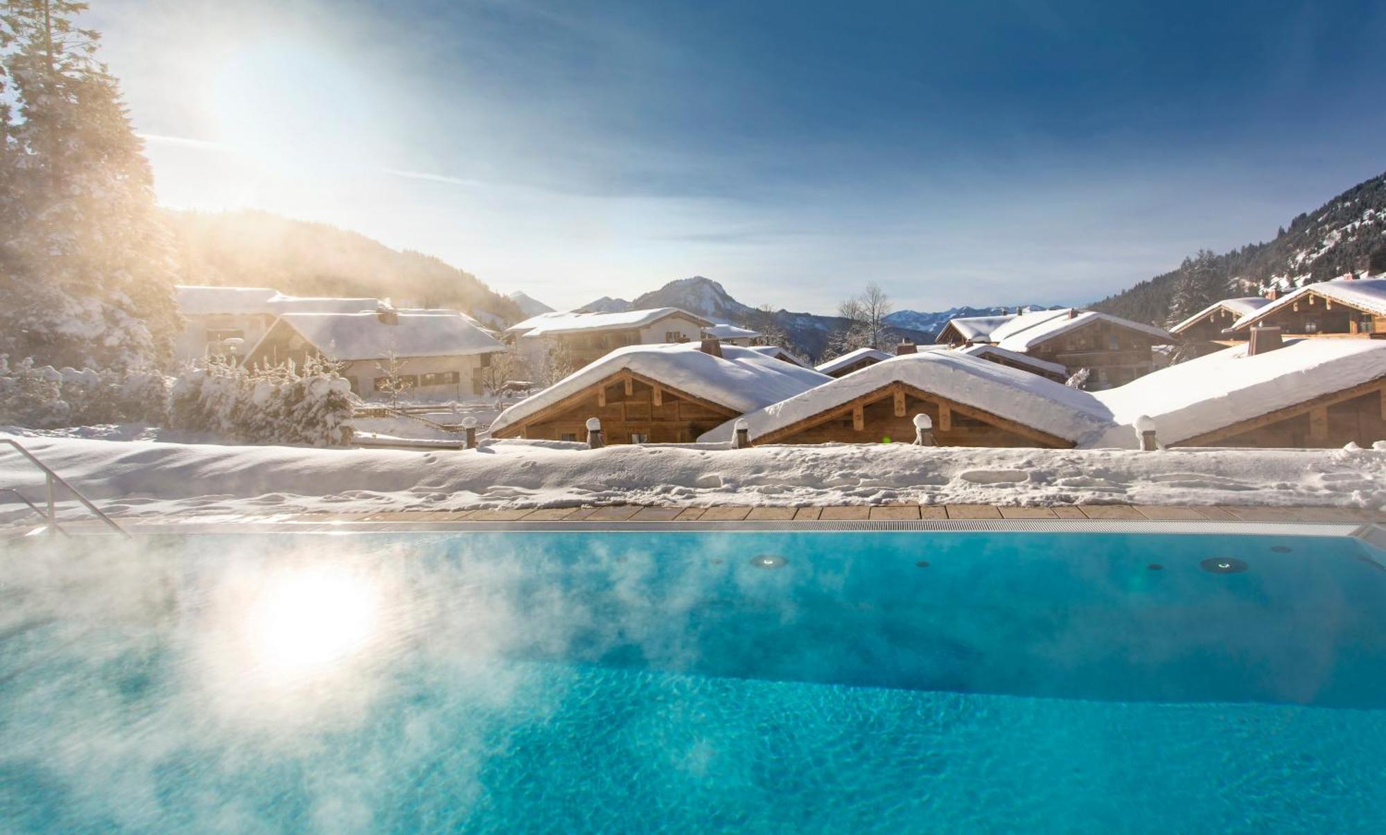 Alpin Lodges - Moderne Appartements Mit Zugang Zu 3000 Qm Spa Panoramahotel Oberjoch باد هينديلانغ المظهر الخارجي الصورة